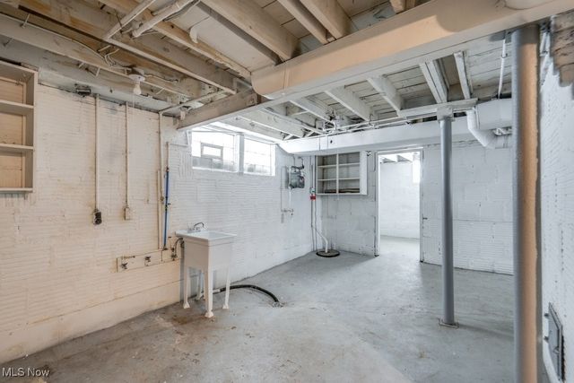 450 Storer Avenue, Akron, OH 44320