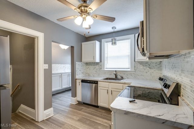 450 Storer Avenue, Akron, OH 44320