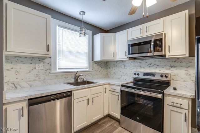 450 Storer Avenue, Akron, OH 44320