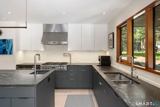 5 Marc Lane, Westport, CT 06880