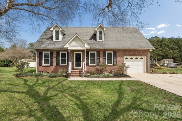 125 Equestrian Drive, Mooresville, NC 28115