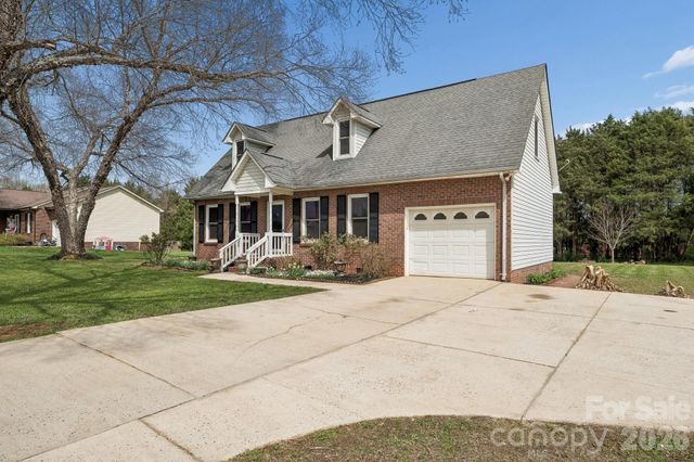 125 Equestrian Drive, Mooresville, NC 28115