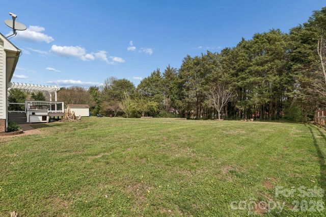 125 Equestrian Drive, Mooresville, NC 28115