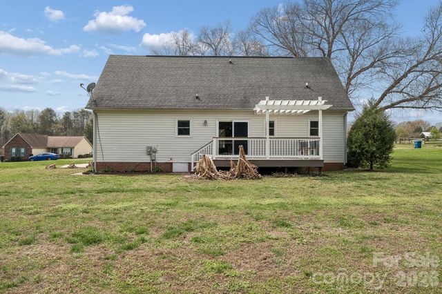 125 Equestrian Drive, Mooresville, NC 28115