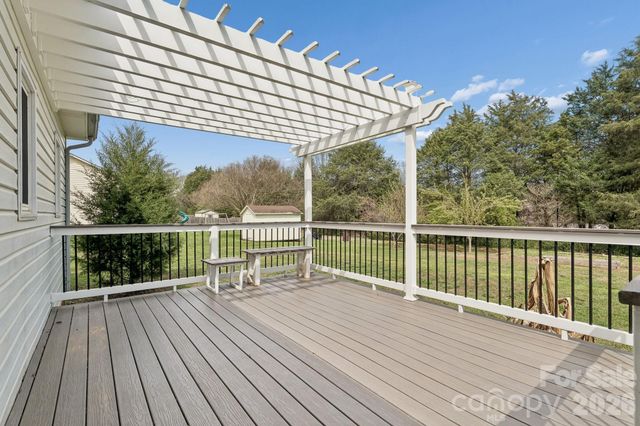 125 Equestrian Drive, Mooresville, NC 28115