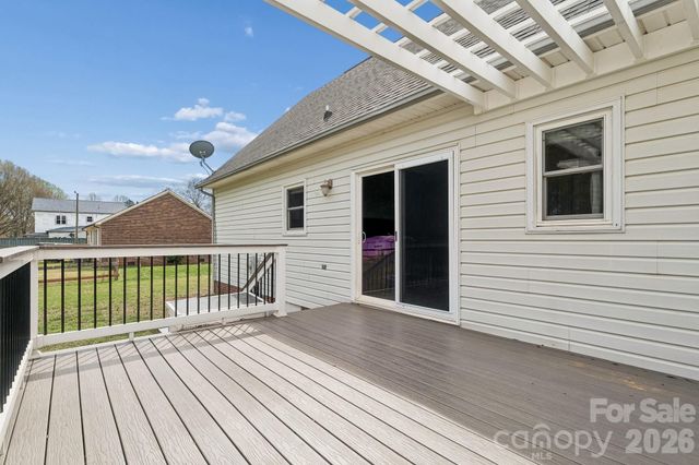 125 Equestrian Drive, Mooresville, NC 28115