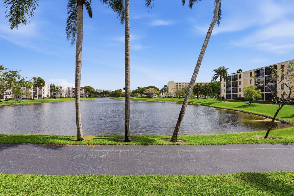 14500 Stirling Way 104, Delray Beach, FL 33446