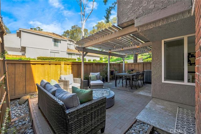 6512 E Camino Vista 6, Anaheim Hills, CA 92807