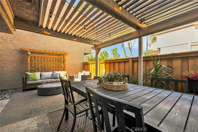 6512 E Camino Vista 6, Anaheim Hills, CA 92807
