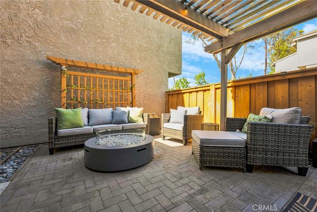 6512 E Camino Vista 6, Anaheim Hills, CA 92807