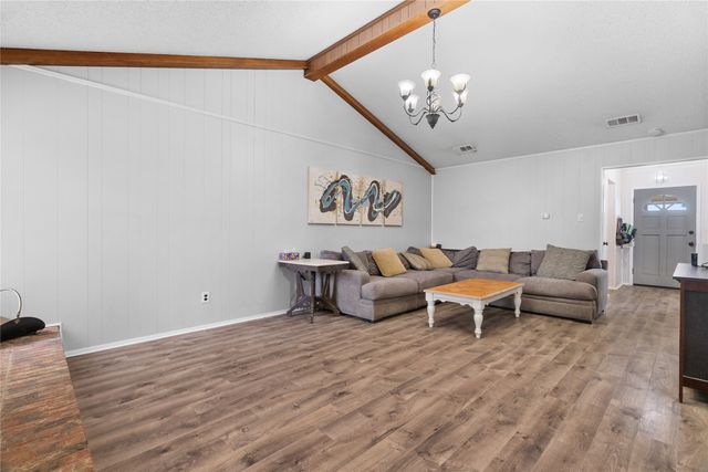 2001 Chalice Road, Arlington, TX 76014
