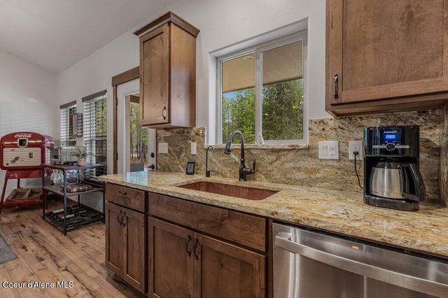 1009 Outback Loop, Spirit Lake, ID 83869