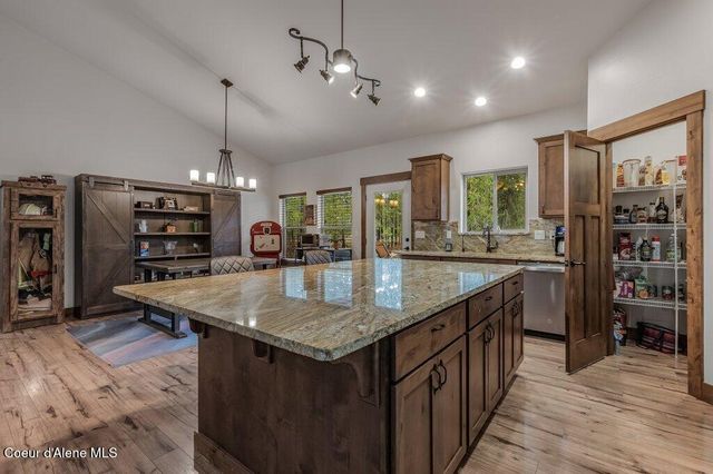 1009 Outback Loop, Spirit Lake, ID 83869