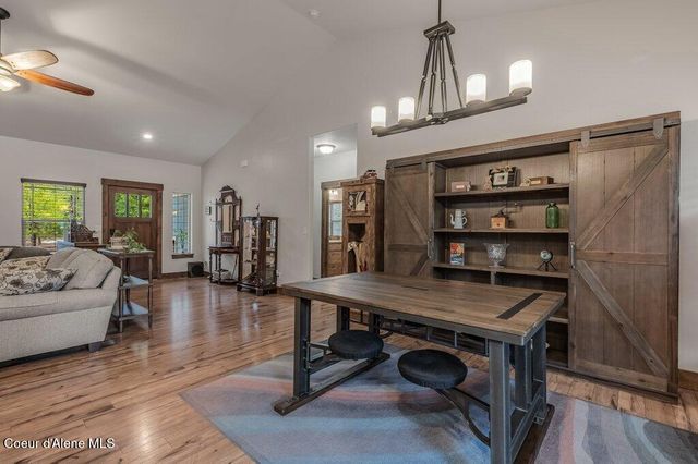 1009 Outback Loop, Spirit Lake, ID 83869