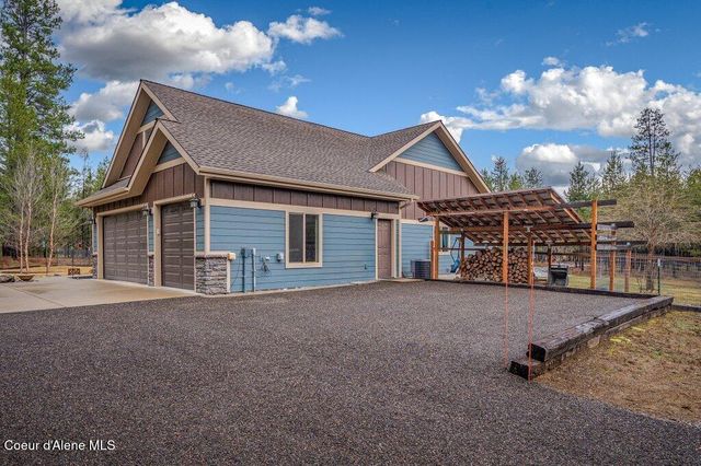 1009 Outback Loop, Spirit Lake, ID 83869