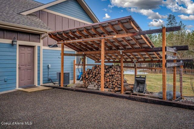 1009 Outback Loop, Spirit Lake, ID 83869