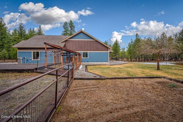 1009 Outback Loop, Spirit Lake, ID 83869