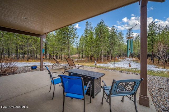 1009 Outback Loop, Spirit Lake, ID 83869