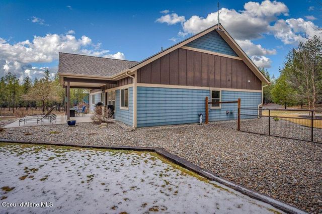 1009 Outback Loop, Spirit Lake, ID 83869