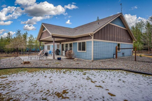 1009 Outback Loop, Spirit Lake, ID 83869