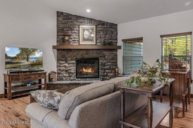 1009 Outback Loop, Spirit Lake, ID 83869