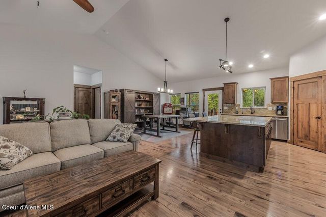 1009 Outback Loop, Spirit Lake, ID 83869