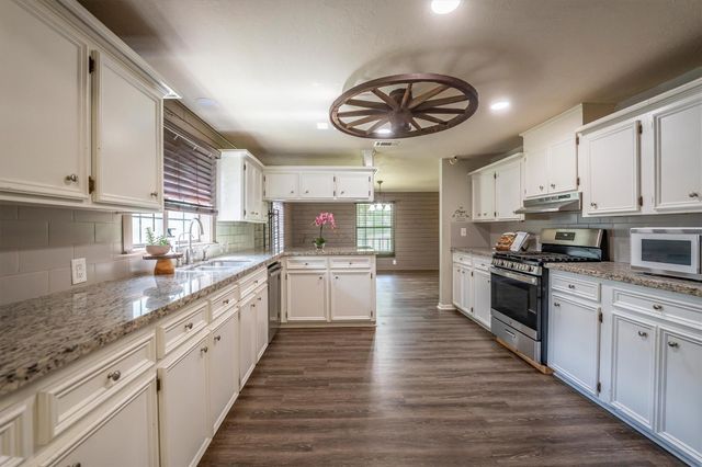 12049 Clark Lane, Conroe, TX 77385