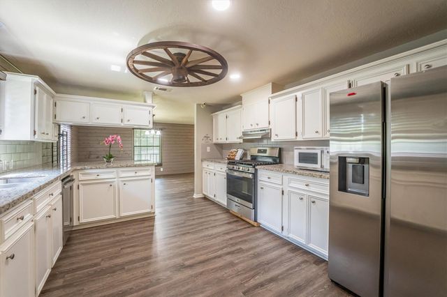 12049 Clark Lane, Conroe, TX 77385