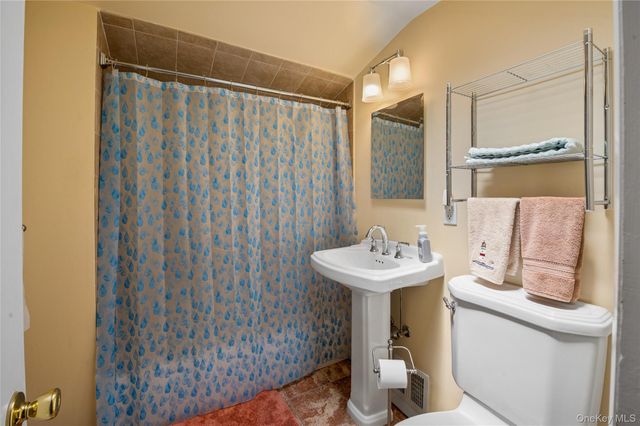 50 Hazelton Road, Yonkers, NY 10710