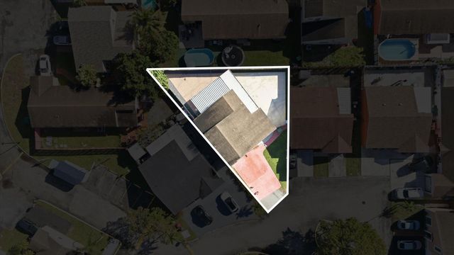 18930 NW 63rd Ct Court, Hialeah, FL 33015