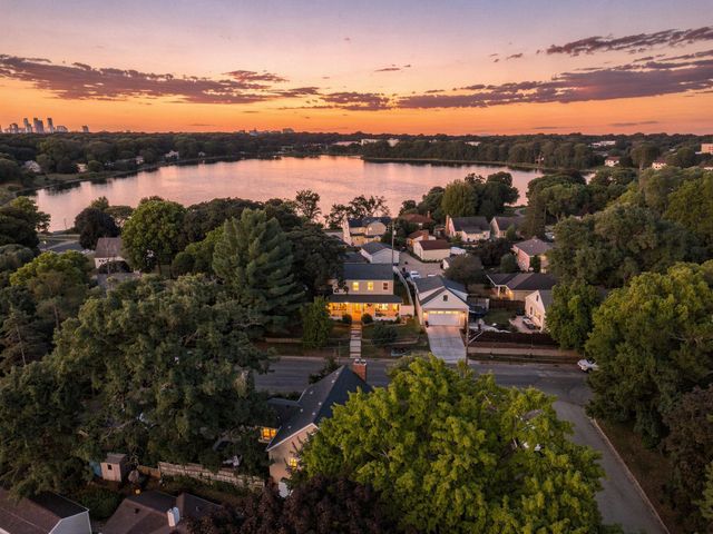3715 42nd Avenue N, Robbinsdale, MN 55422
