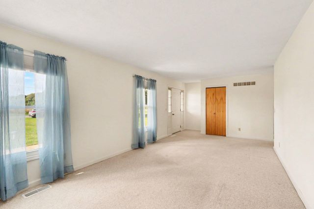 8198 N 37th Street, Ross Twp, MI 49083