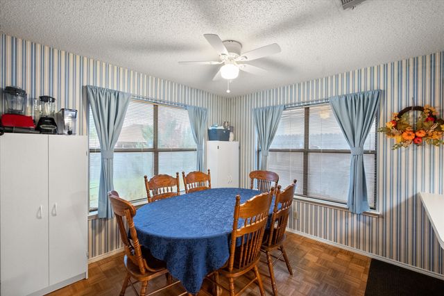 817 Fondren Drive, Arlington, TX 76001