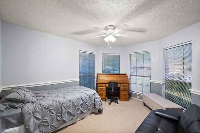 817 Fondren Drive, Arlington, TX 76001