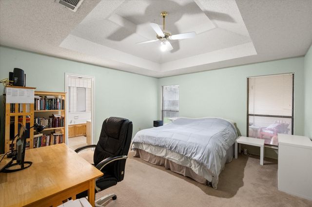 817 Fondren Drive, Arlington, TX 76001