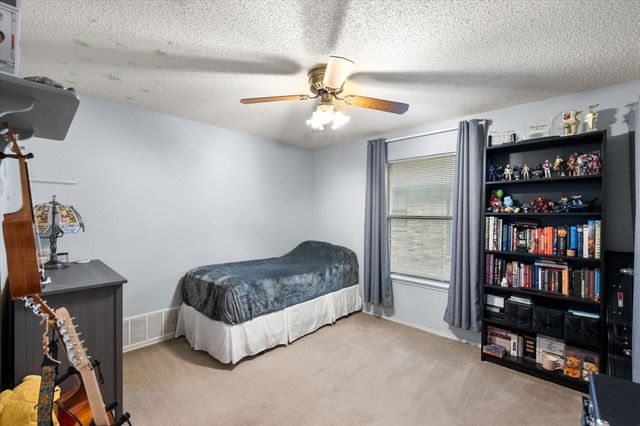 817 Fondren Drive, Arlington, TX 76001