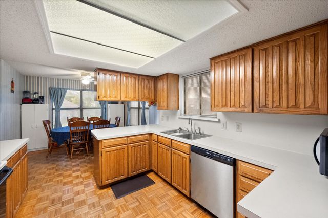 817 Fondren Drive, Arlington, TX 76001