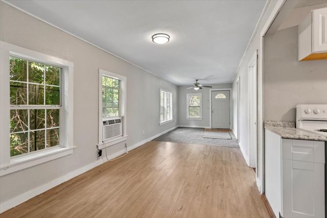 304 S Colorado Street, Whitney, TX 76692