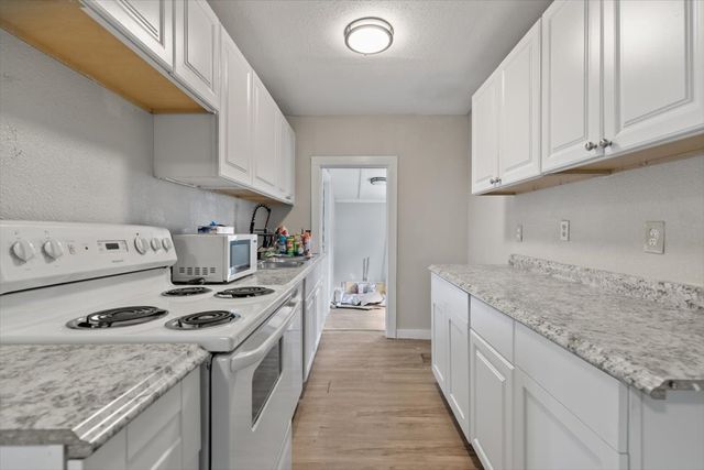 304 S Colorado Street, Whitney, TX 76692