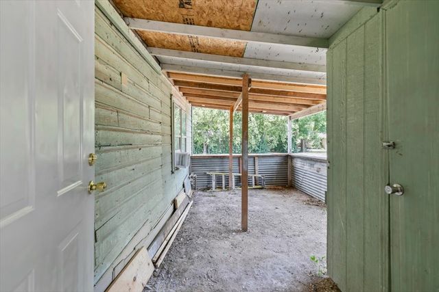 304 S Colorado Street, Whitney, TX 76692