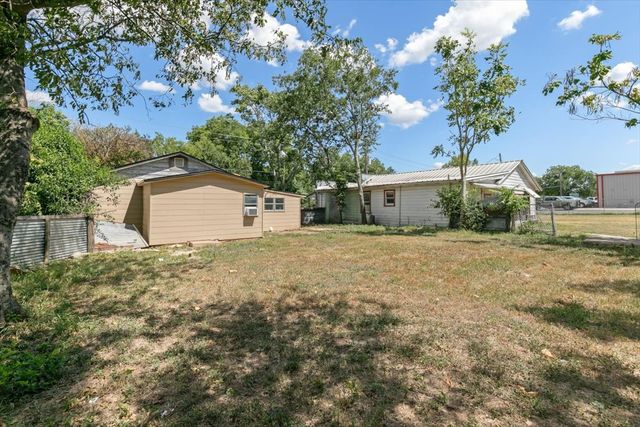 304 S Colorado Street, Whitney, TX 76692