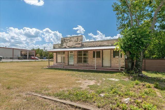 304 S Colorado Street, Whitney, TX 76692