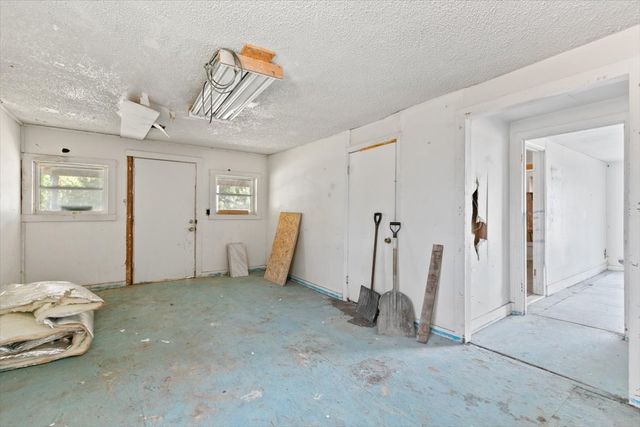 304 S Colorado Street, Whitney, TX 76692