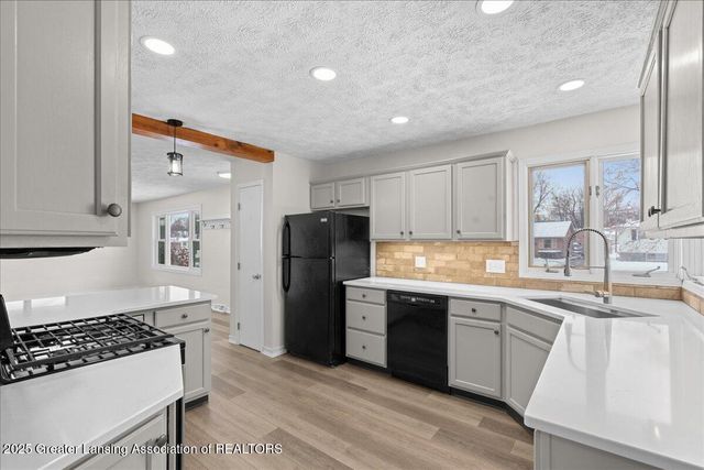 3322 Pickwick Place, Lansing, MI 48917