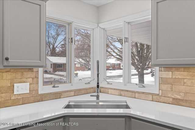 3322 Pickwick Place, Lansing, MI 48917