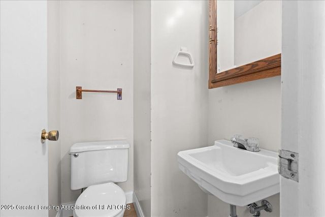 3322 Pickwick Place, Lansing, MI 48917