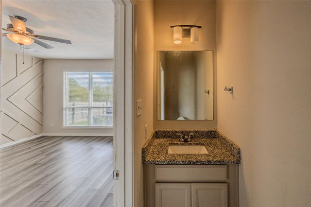 1007 Malisa Hill, Brenham, TX 77833