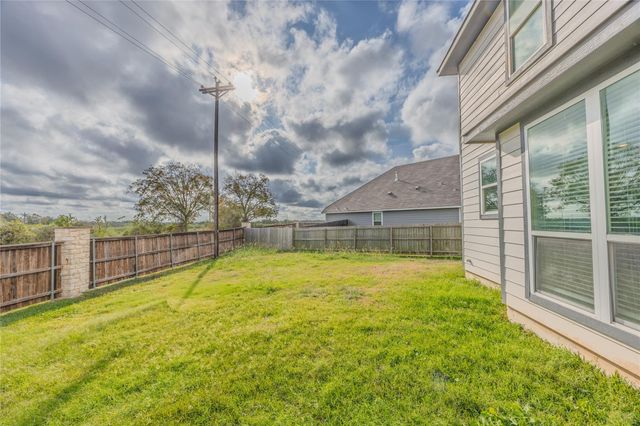 1007 Malisa Hill, Brenham, TX 77833