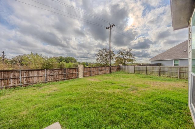 1007 Malisa Hill, Brenham, TX 77833