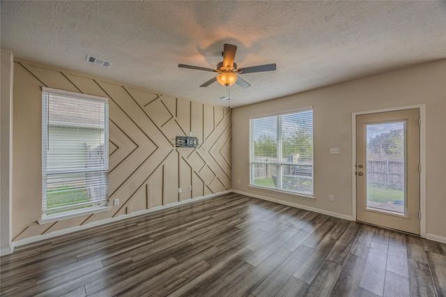 1007 Malisa Hill, Brenham, TX 77833